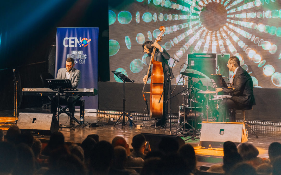 Steven Feifke en concierto
